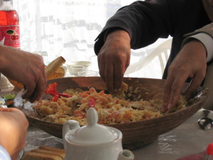 eating with hands